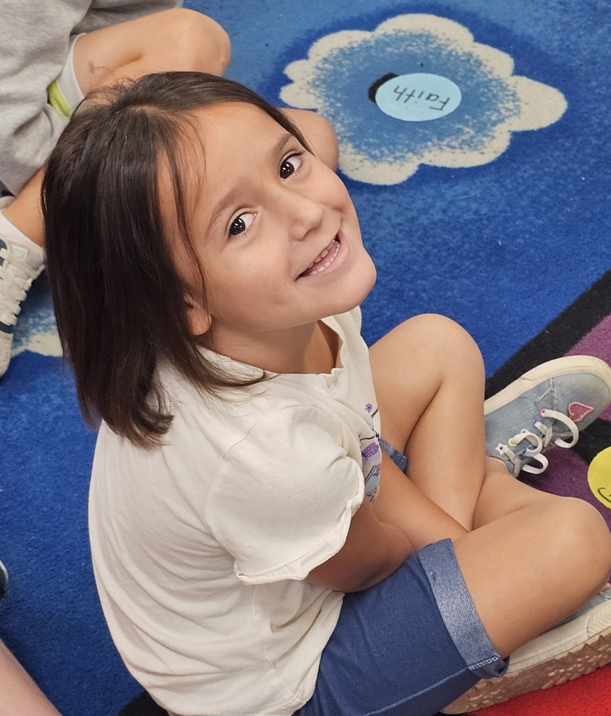 SIVELLS BEND ISD -
Pre-K thru 2nd grades
FUN READING with the Cooke County Library.