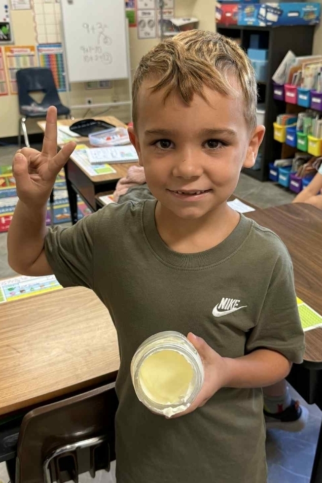 SIVELLS BEND ISD
Mrs. Downey’s 1st and 2nd grade have been reading books that talk about churning butter. So today, the whole class made some butter and tasted it on a cracker. It was delicious!!