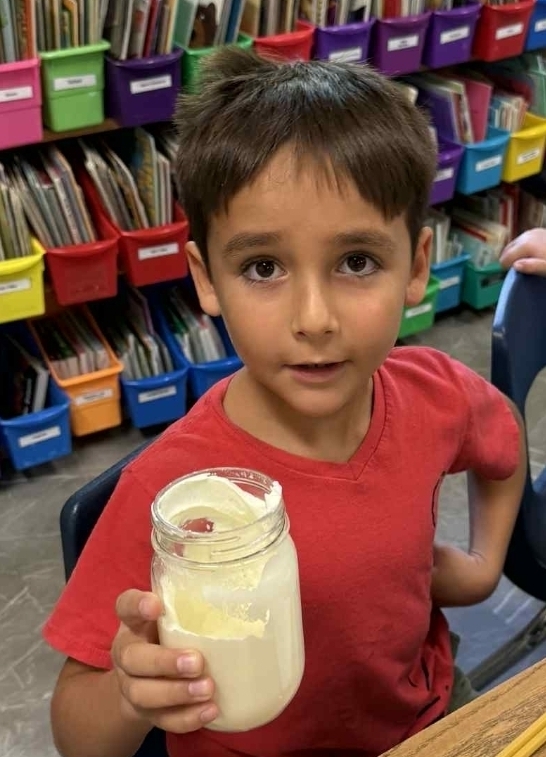 SIVELLS BEND ISD
Mrs. Downey’s 1st and 2nd grade have been reading books that talk about churning butter. So today, the whole class made some butter and tasted it on a cracker. It was delicious!!