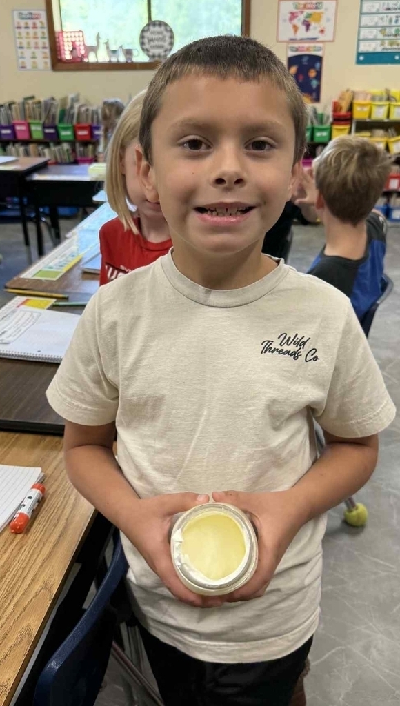 SIVELLS BEND ISD
Mrs. Downey’s 1st and 2nd grade have been reading books that talk about churning butter. So today, the whole class made some butter and tasted it on a cracker. It was delicious!!