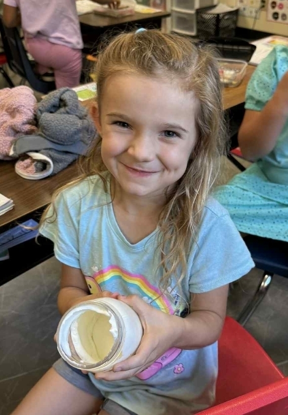 SIVELLS BEND ISD
Mrs. Downey’s 1st and 2nd grade have been reading books that talk about churning butter. So today, the whole class made some butter and tasted it on a cracker. It was delicious!!