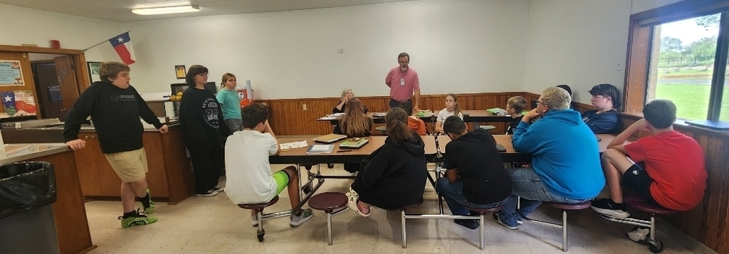SiVELLS BEND ISD
SBISD Builders Club had their first meeting on Wednesday. We welcomed this year's officers. President July Mooney, Vice President Keith Bishop, and Secretary Treasurer Journee Burk. We are looking forward to another year of growth!