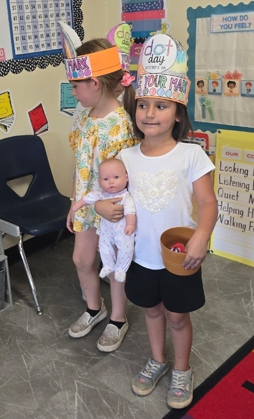 SIVELLS BEND ISD
Pre-K and Kindergarten celebrated creativity & courage....Dot Day.
