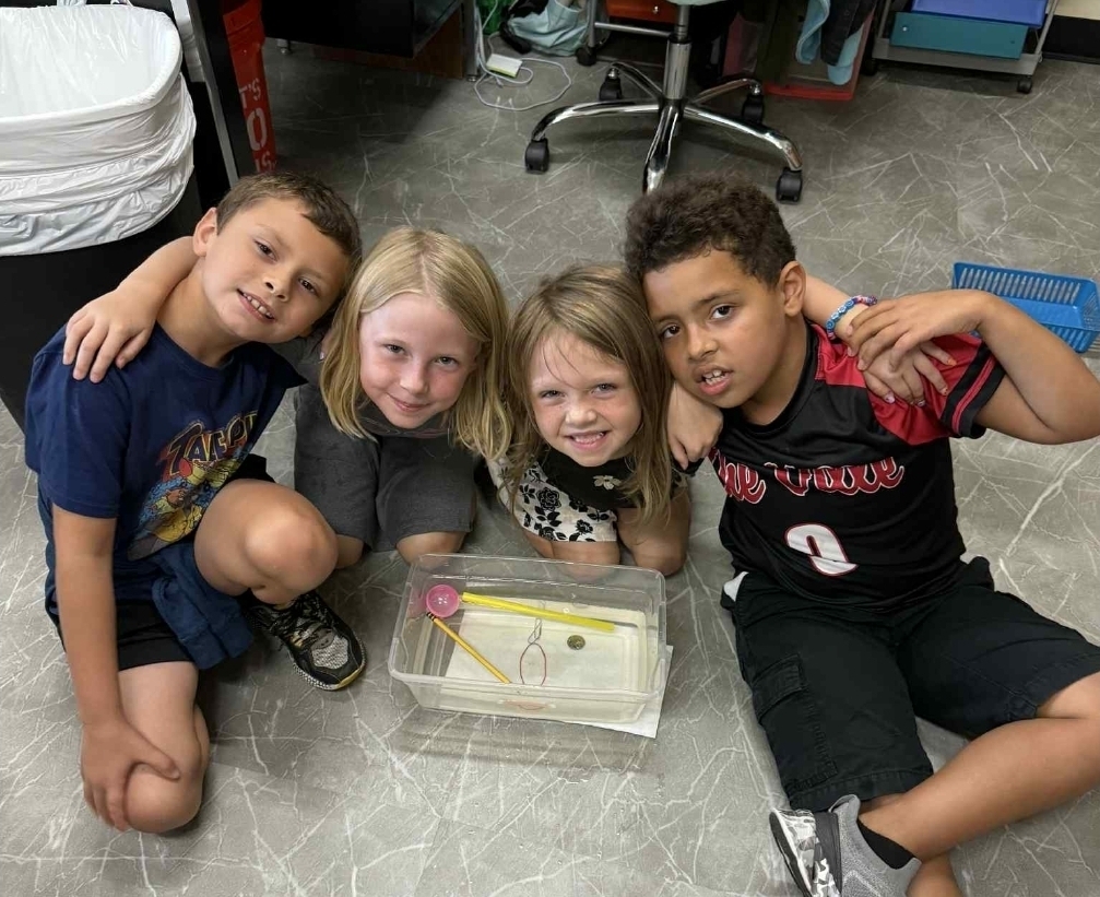 SIVELLS BEND ISD
Mrs. Downey’s 1st and 2nd grade have been learning how to classify matter. They used sink or float to classify items. There were some surprises with what floated!