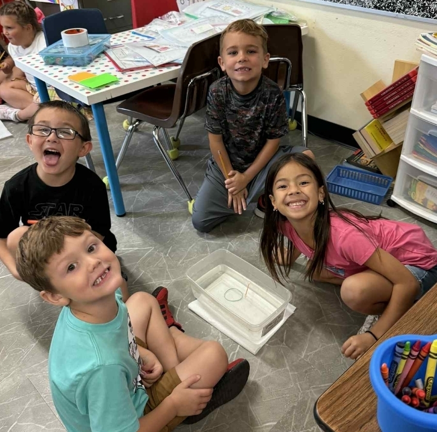 SIVELLS BEND ISD
Mrs. Downey’s 1st and 2nd grade have been learning how to classify matter. They used sink or float to classify items. There were some surprises with what floated!