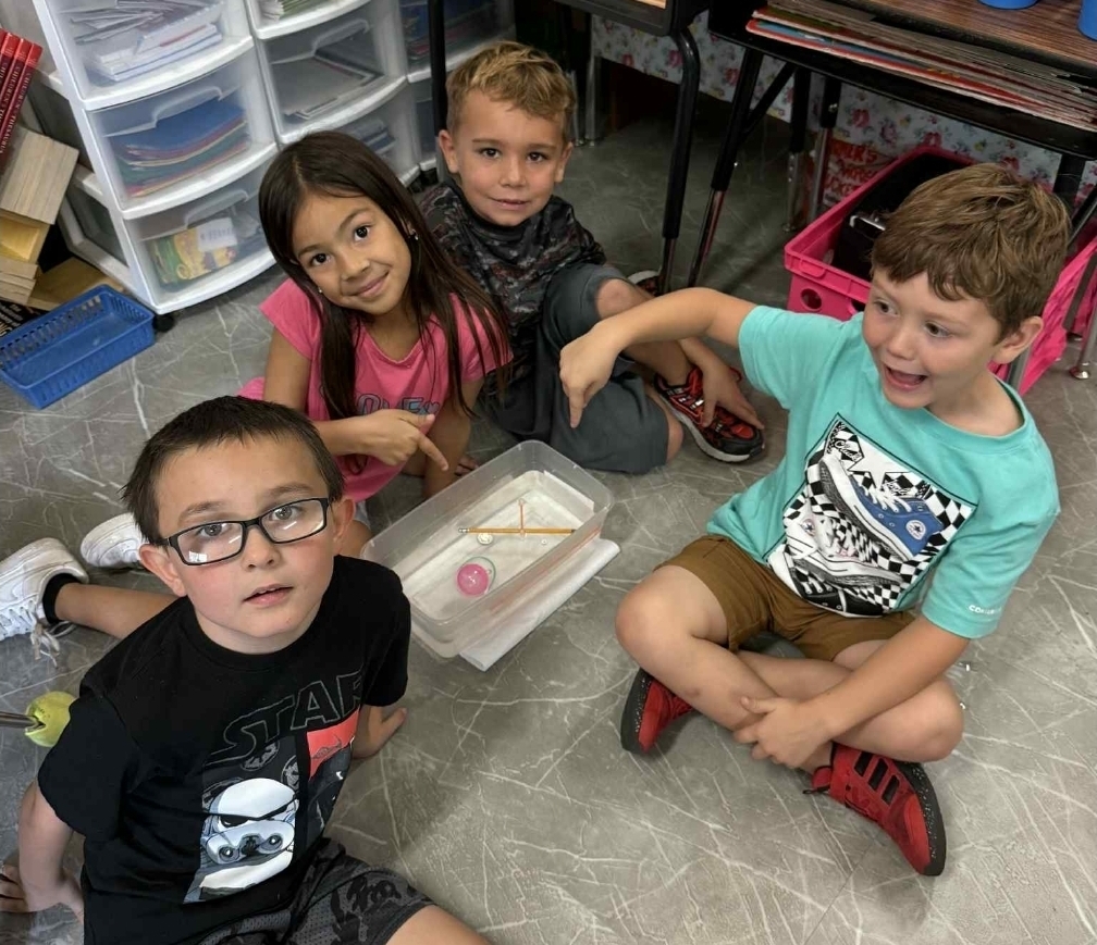 SIVELLS BEND ISD
Mrs. Downey’s 1st and 2nd grade have been learning how to classify matter. They used sink or float to classify items. There were some surprises with what floated!