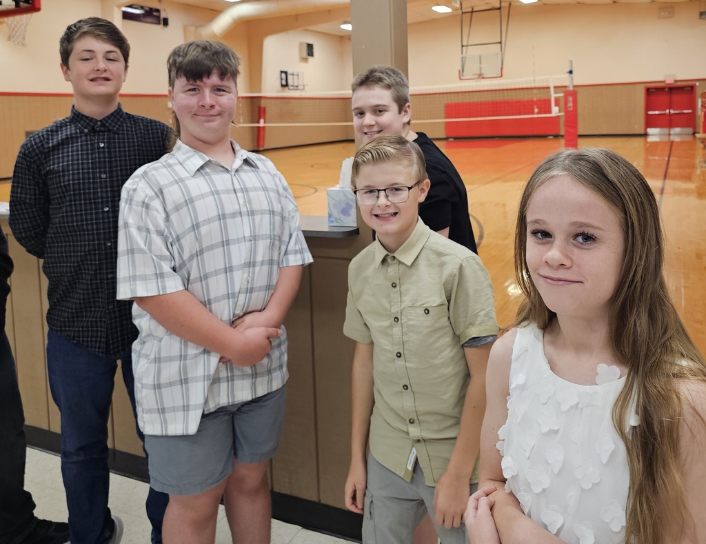 SIVELLS BEND ISD -
Picture Day 6-7-8 GR