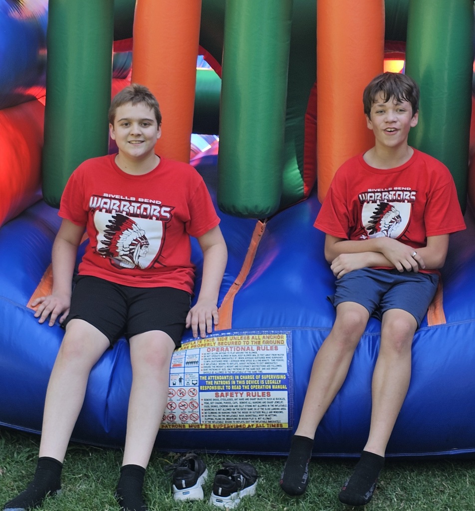 SIVELLS BEND ISD -
☆ STAAR Celebration ☆
Bounce House FUN