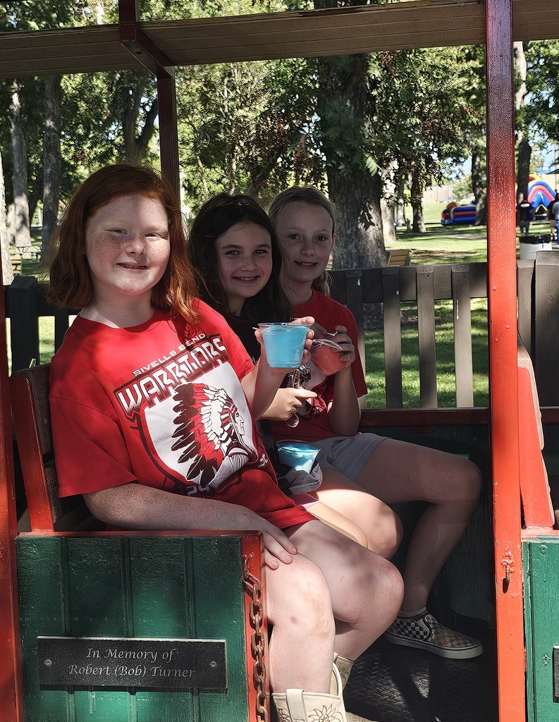 SIVELLS BEND ISD -
☆ STAAR Celebration ☆
Train Ride Around The Park