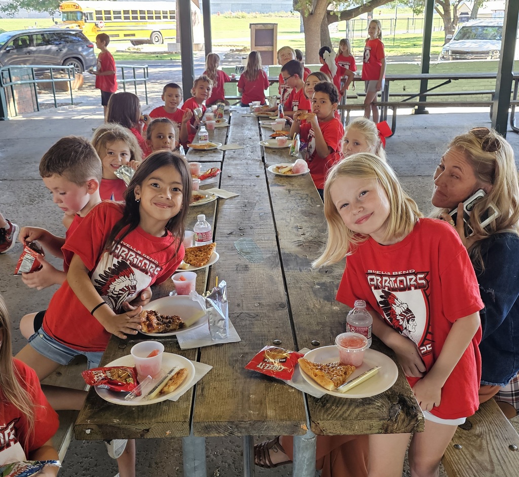 SIVELLS BEND ISD -
☆ STAAR Celebration ☆
PIZZA PARTY