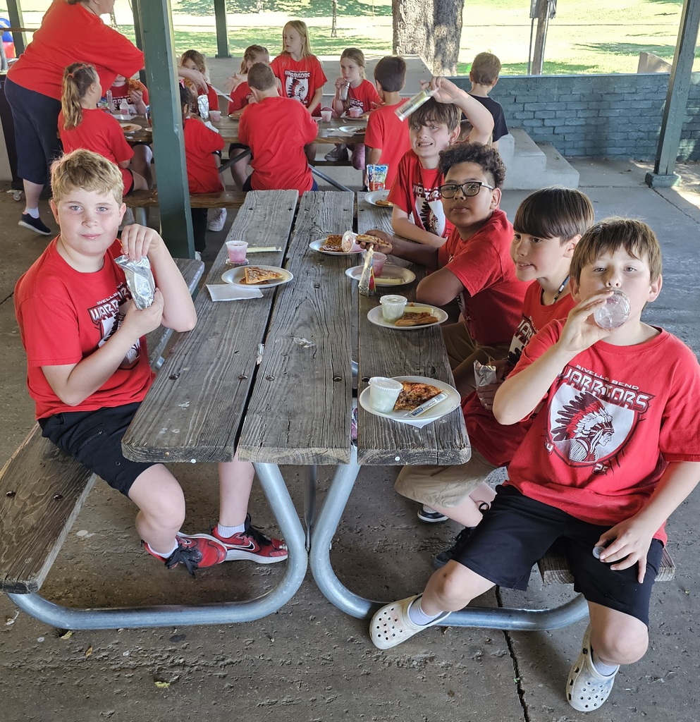 SIVELLS BEND ISD -
☆ STAAR Celebration ☆
PIZZA PARTY