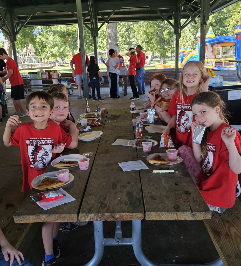 SIVELLS BEND ISD -
☆ STAAR Celebration ☆
PIZZA PARTY
