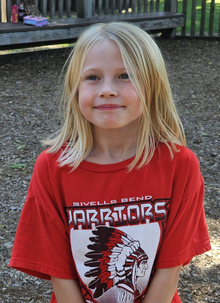 SIVELLS BEND ISD -
☆ STAAR Celebration ☆
Students had a BLAST playing at the park.