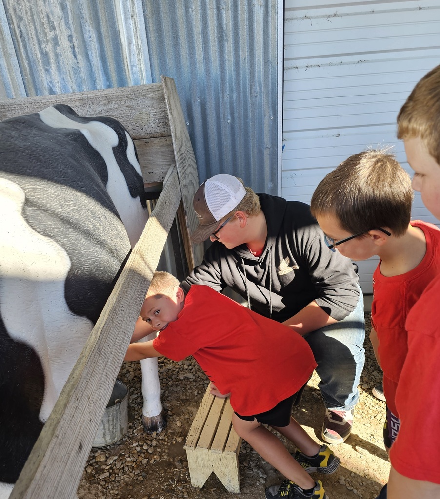 SIVELLS BEND ISD -
☆ STAAR Celebration ☆
CIRCLE N DAIRY
Have you milked a cow?