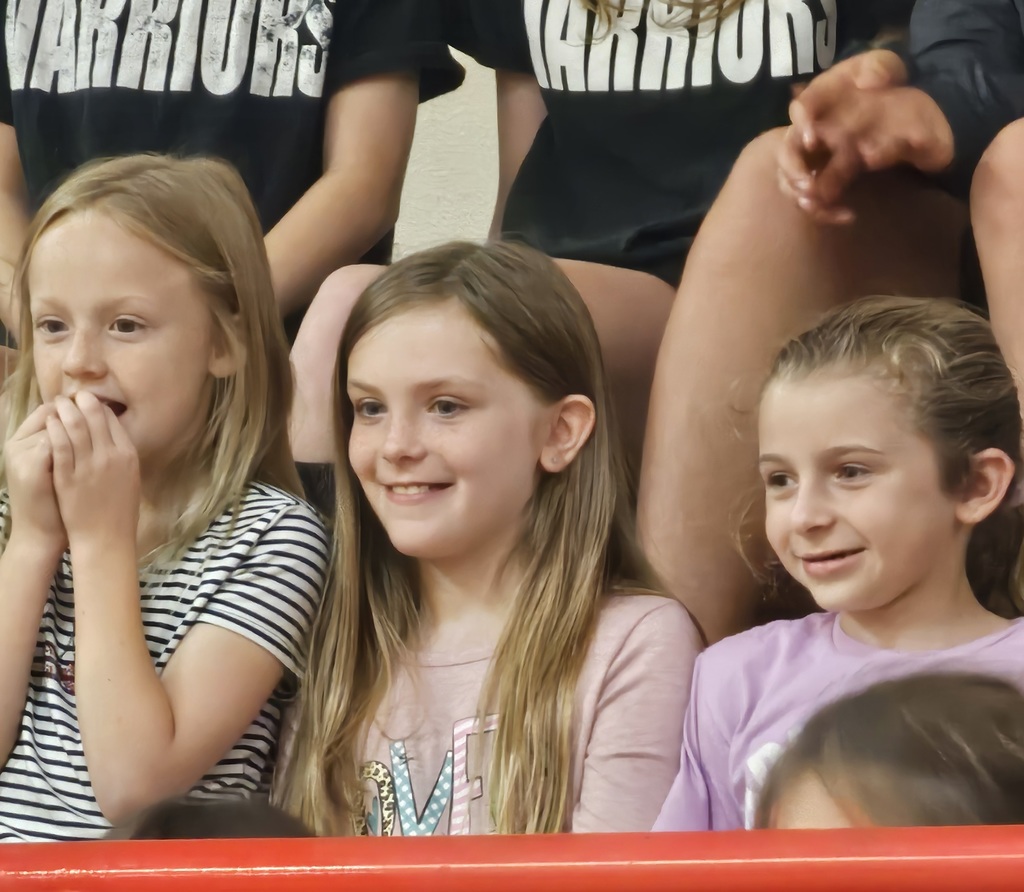 Sivells Bend ISD -
October is Fire Prevention Month. The Moss Lake Volunteer Fire Department visited SBISD and talked to the students about Fire Safety.
We are very grateful that the MLVFD took time to visit Sivells Bend School to talk about fire safety.