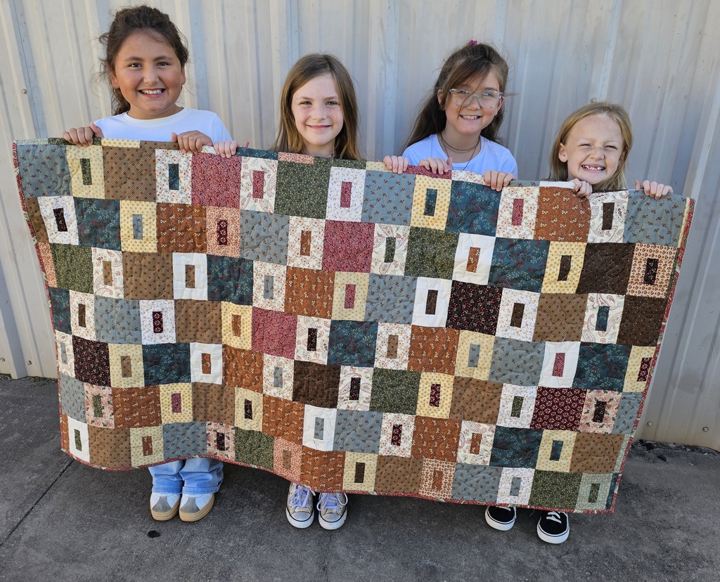 SIVELLS BEND ISD
▪︎ FALL FESTIVAL ▪︎
3pm - 7pm
SATURDAY, NOVEMBER 1
Live Auction 5pm
Auction Preview