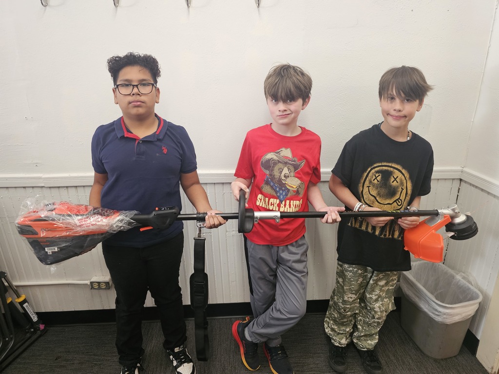 SIVELLS BEND ISD
▪︎ FALL FESTIVAL ▪︎
3pm - 7pm
SATURDAY, NOVEMBER 1
Live Auction 5pm
Auction Preview