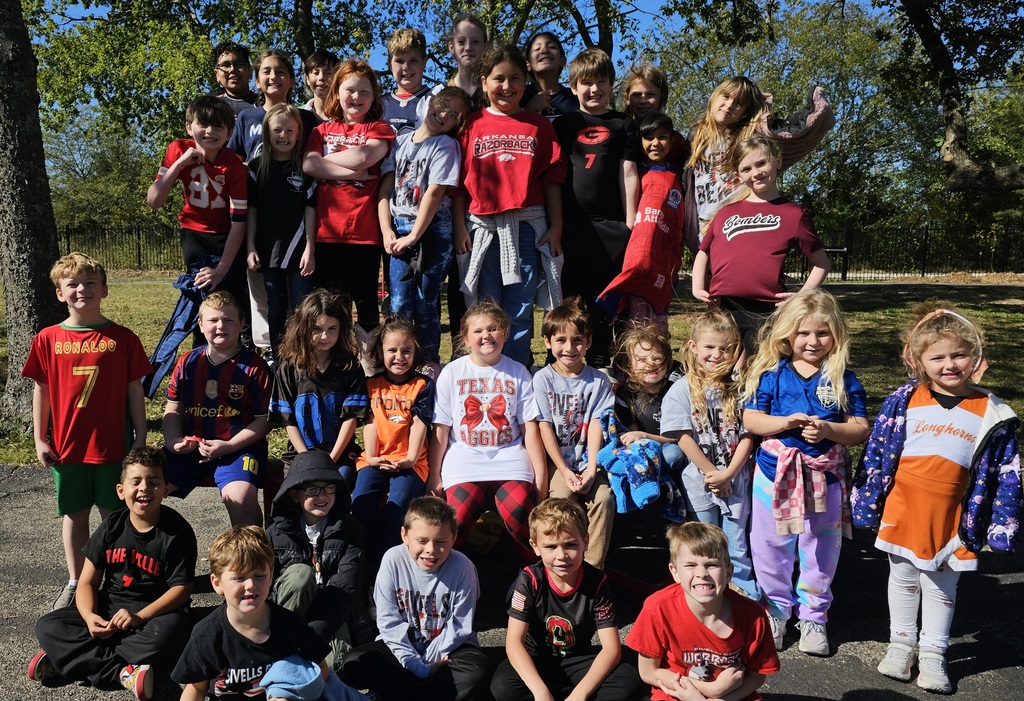Sivells Bend ISD
Red Ribbon Week
Show Off Your Favorite Sports Team
PRE - 5th Grades