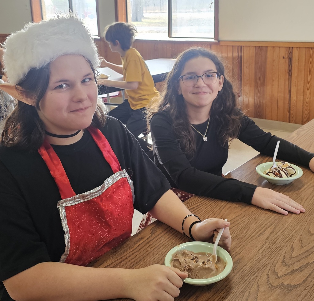 SIVELLS BEND ISD-
☆WALK ACROSS TEXAS☆
Students participated in the
Walk Across Texas Challenge.  The students were split up in 3 teams.  The team with the most miles had their own ice cream party. BLUE TEAM WON!!