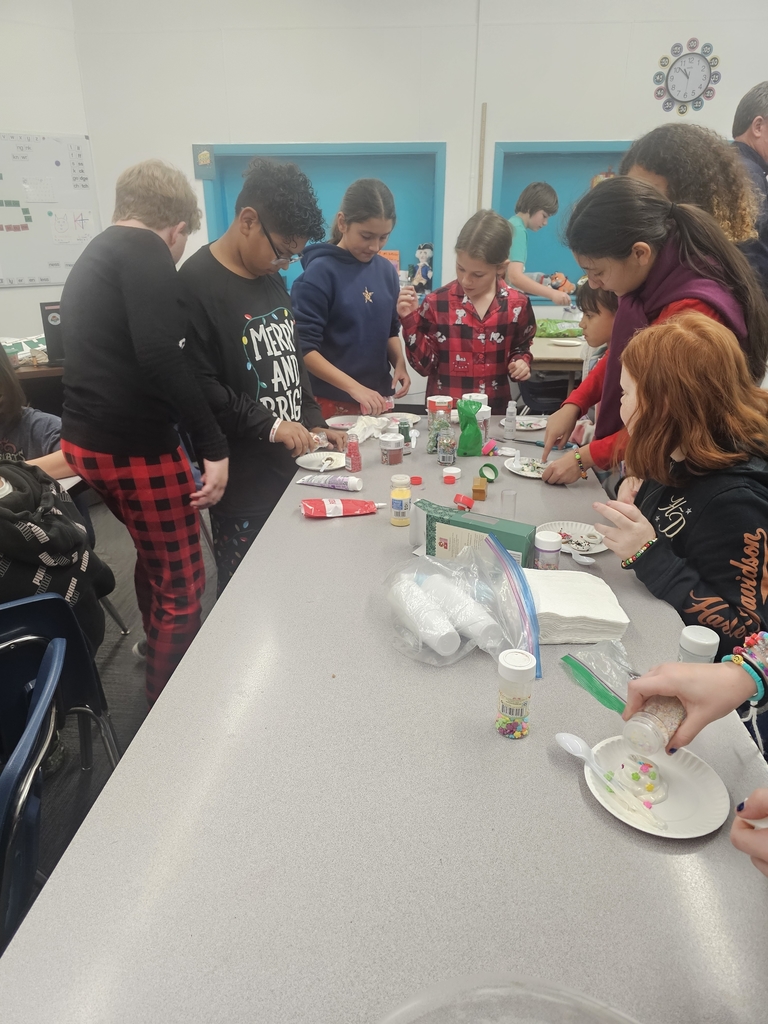 Sivells Bend ISD
DECORATING PRETZLES