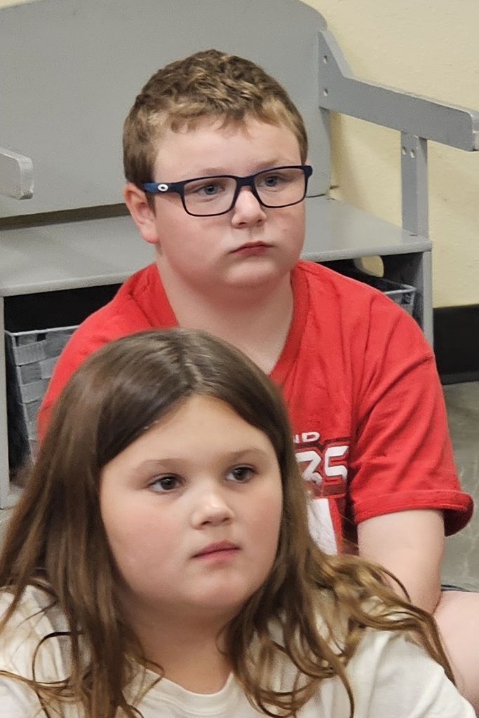 SIVELLS BEND ISD
Pre K & Kindergarten loved the visit from Kimberly Reiter from the Cooke County Library's 123 The Story is Coming to Me. 

Thank you for reading to our students.