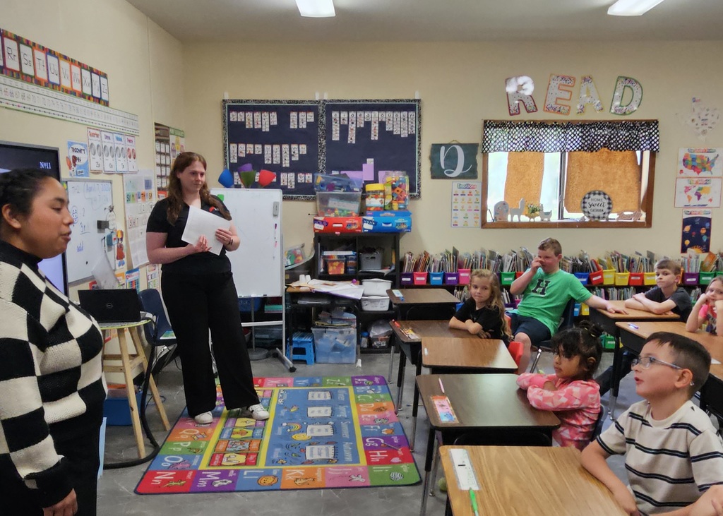 SIVELLS BEND ISD
SBISD students in the 1st & 2nd grades participated in a presentation about financial literacy nt the First State Bank..