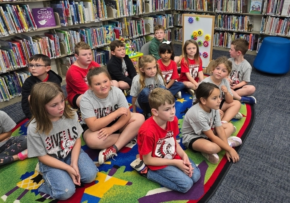 Sivells Bend ISD
Pre-K thru 2nd Grade
Field Trip to the Cooke County Library to view their art work.