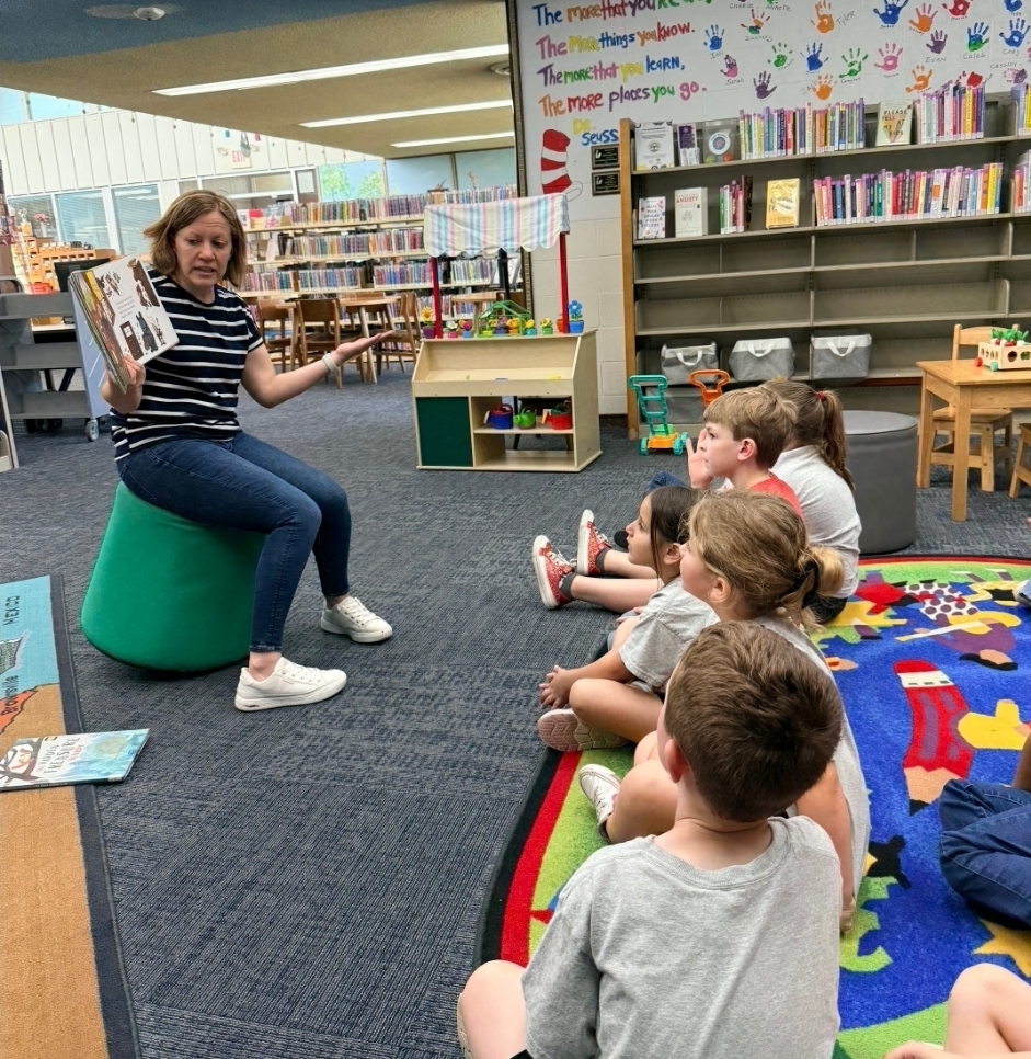 Sivells Bend ISD
Pre-K thru 2nd Grade
Field Trip to the Cooke County Library to view their art work.