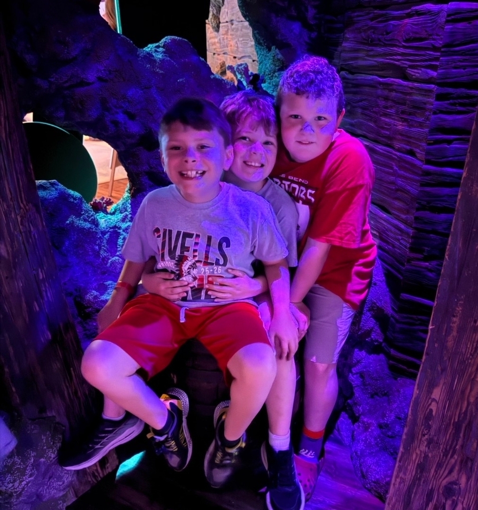 SIVELLS BEND ISD
PK - 2ND GRADE
FIELD TRIP
GRAPEVINE MILLS
▪︎ LEGO LAND
▪︎ SEA LIFE AQUARIUM
▪︎ HORSE CAROUSEL
