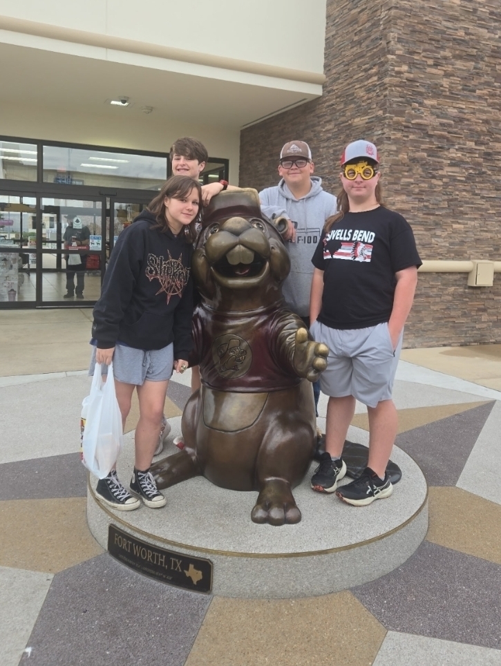 SIVELLS BEND ISD
8TH GRADE TRIP - Capital
Capital
Bucees's
Gold Rush Escape Room
Amy's Ice cream
