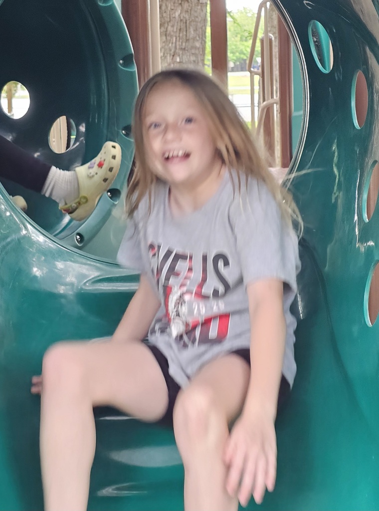 SIVELLS BENDS ISD
3rd Grade
Field Trip
Oak Hills in Bowie, Tx
Dairy Queen
Lindsay Park