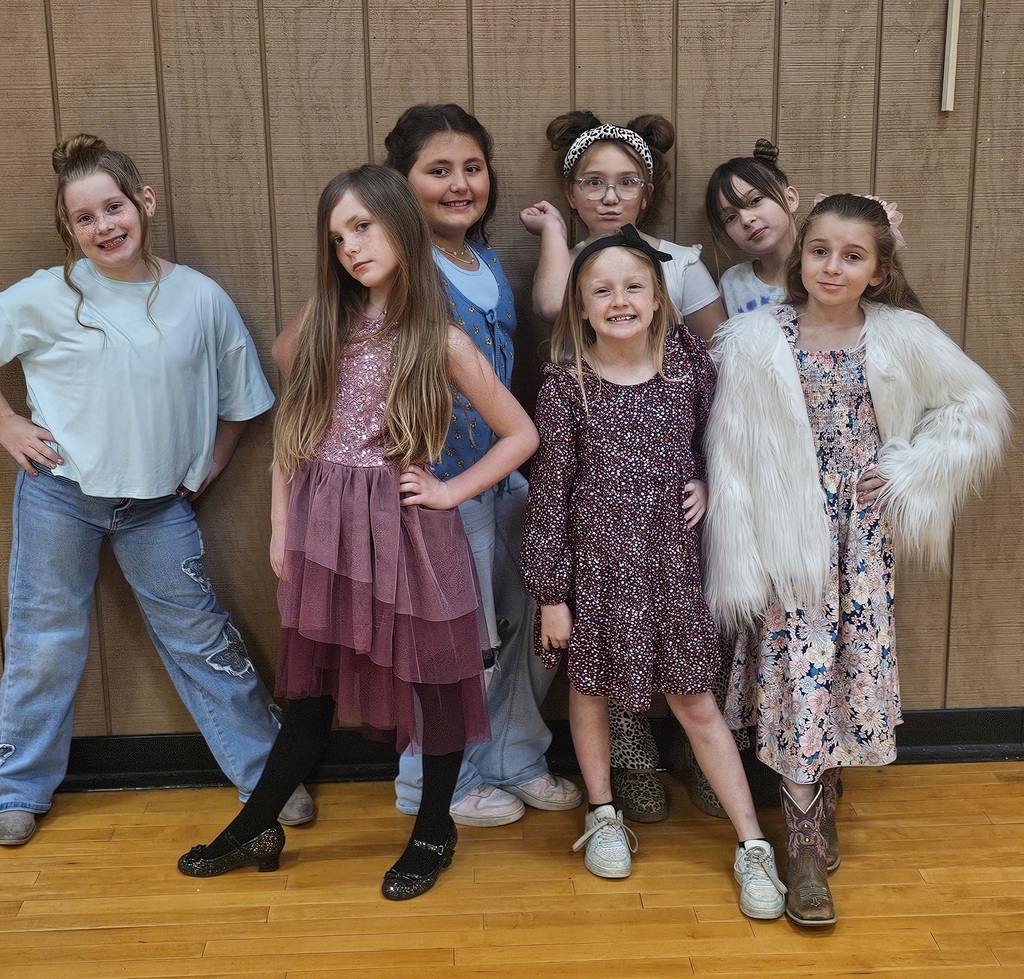 SIVELLS BEND ISD
Picture Day
Snap Shots
3RD GRADE