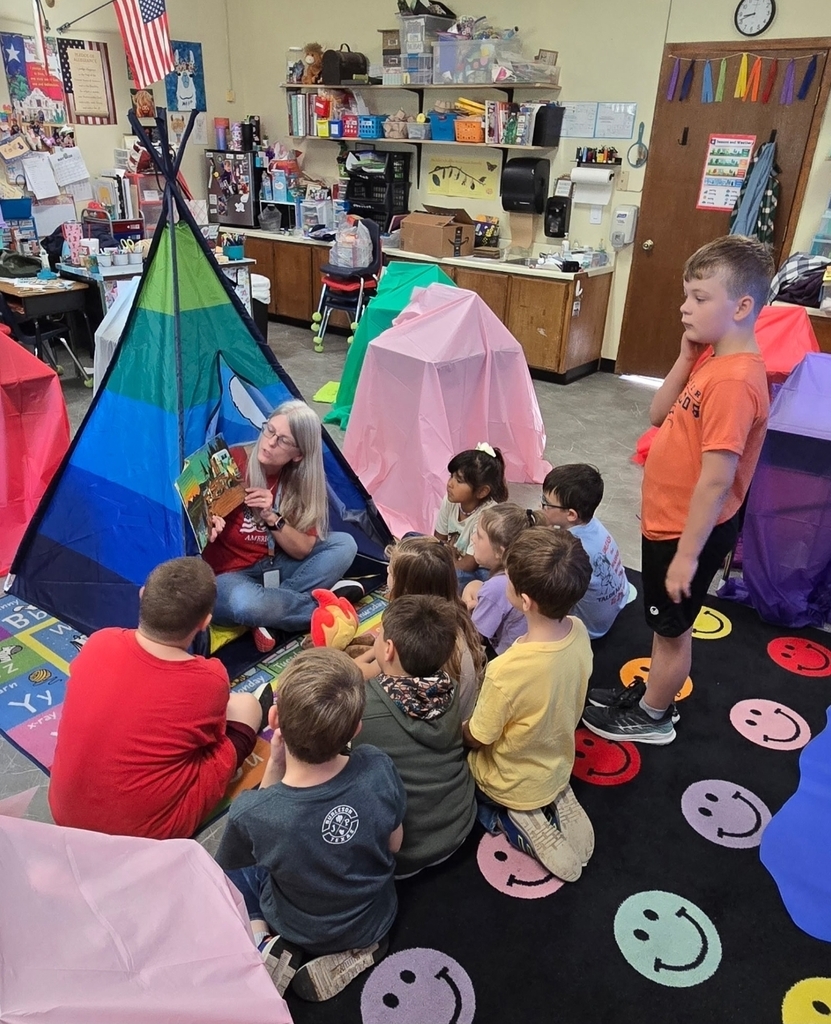 SIVELLS BEND ISD
This week, Mrs Downey’s class went to camp! Their desks were turned into tents and they worked on camp themed math and reading. We also had a picnic today for lunch!