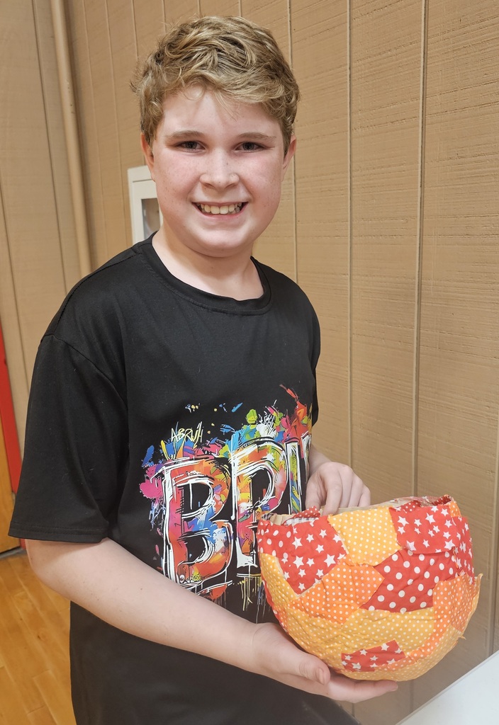 SIVELLS BEND ISD
Sivells Bend Art Show
