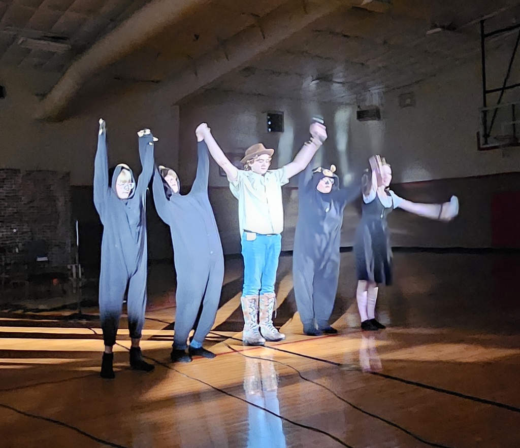 Sivells Bend ISD
Spring Play
A DAY IN THE LIFE OF A BEAR