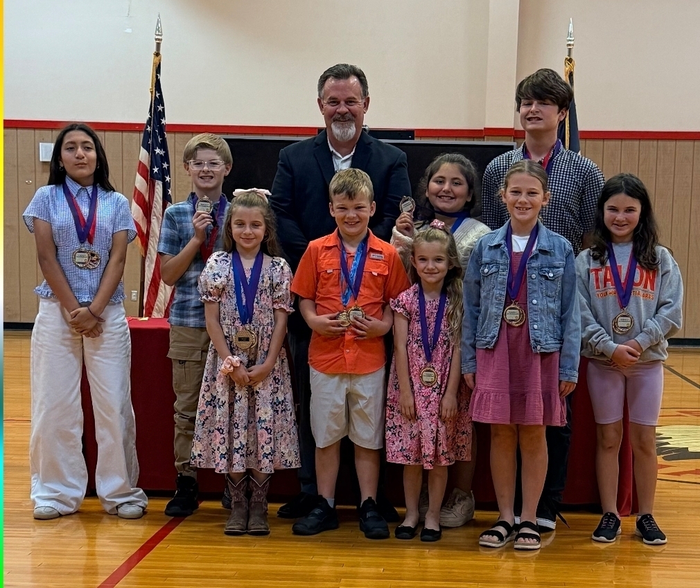Sivells Bend ISD
AWARDS CEREMONY
SUPERINTENDENT AWARDS
PERFECT ATTENDANCE
2025-2026
9 Dedicated Students