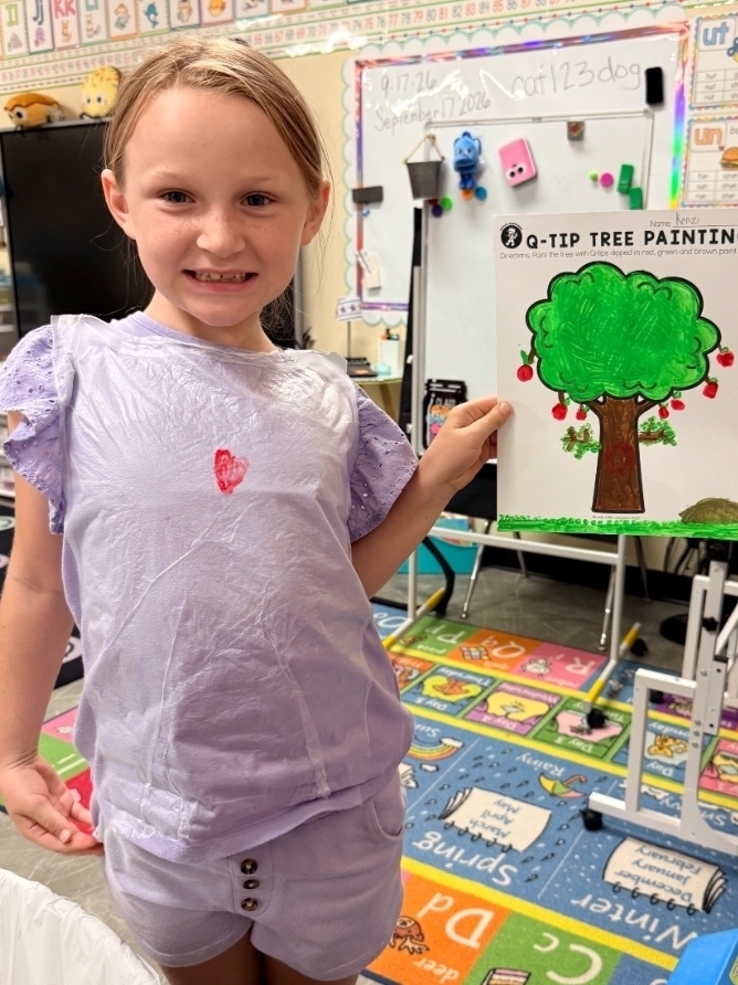 Mrs. Downey’s 1st and 2nd grade classes had an “appleicious” week learning about apples and tasting them. 