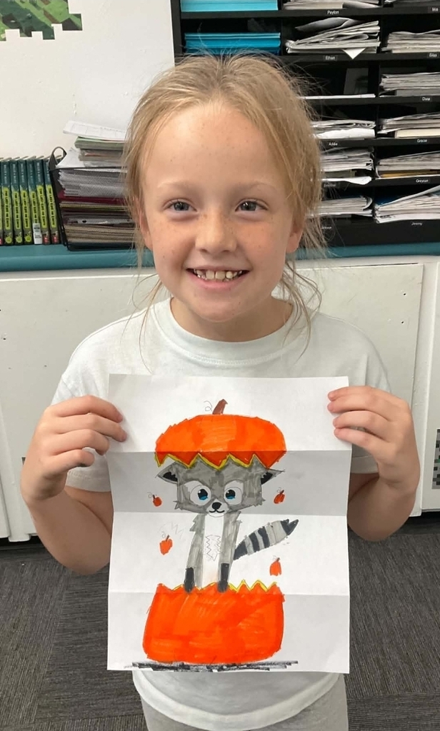 SIVELLSBEND ISD
3rd and 4th made folding surprise raccoons today!