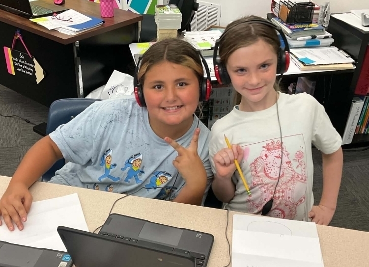 SIVELLSBEND ISD
3rd and 4th made folding surprise raccoons today!