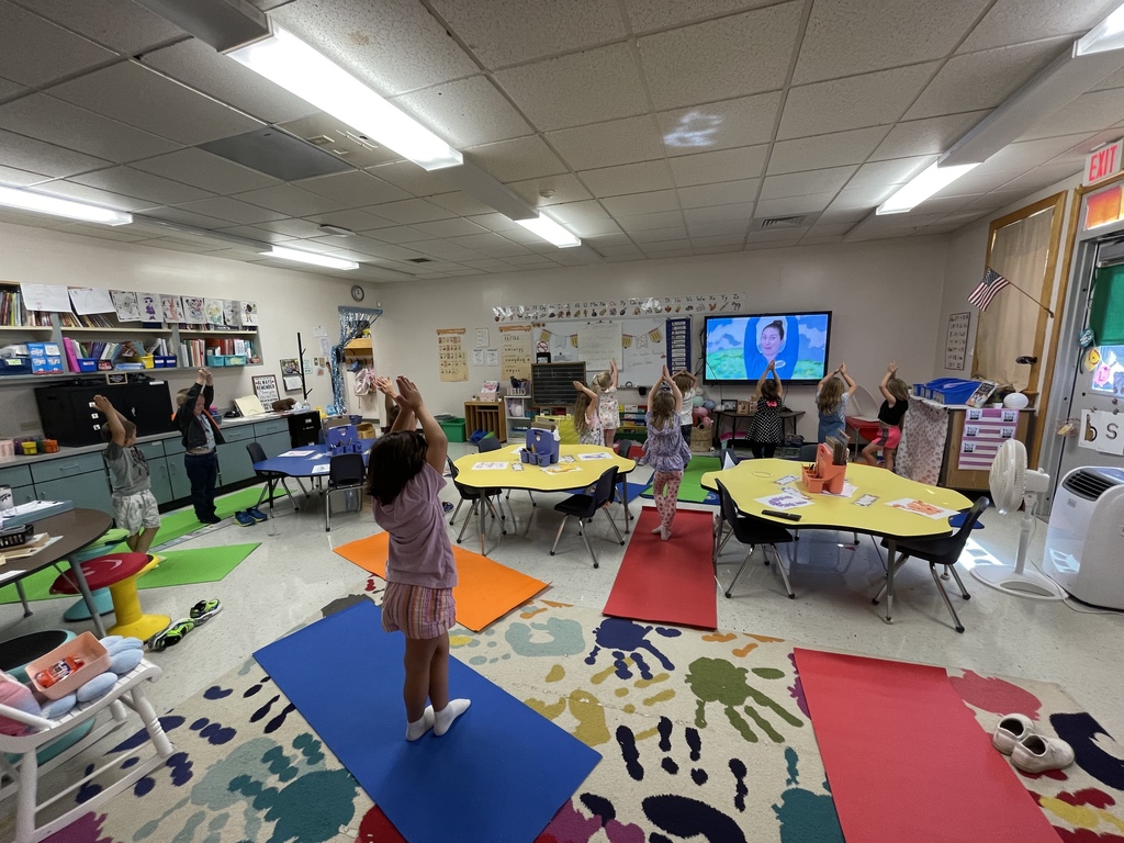 Kinder bears went on a bear hunt during yoga time
