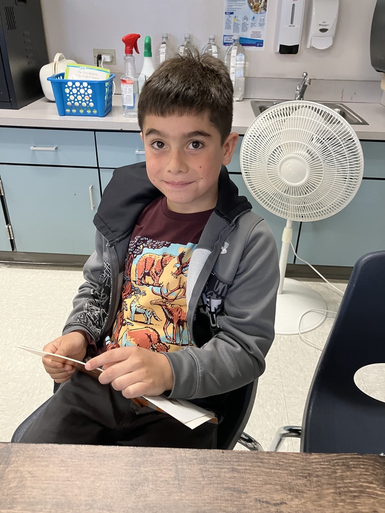 Some of our 3rd grade BEARS during SSR time (Silent Sustained Reading) 