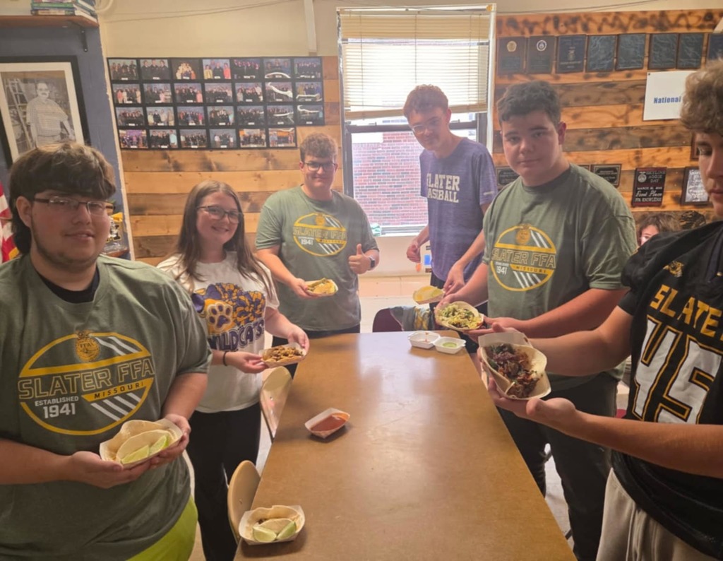 The HS Food Science class has had a busy month of flavor profiling. They created their own soda combinations, competed for the best street taco to celebrate Hispanic Heritage Month and traveled to Arrow Rock to see ice cream processing at Badger's Hideaway! 