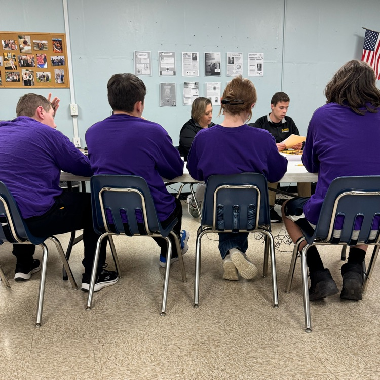 The High School Scholar Bowl team participated in the Conference Scholar Bowl meet.  The team played well and fought to the last question in every match. Congratulations to Cade Breshears for earning 4th high scoring individual in the Conference! 