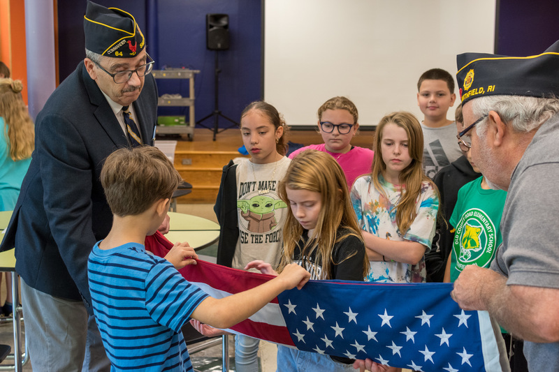 5th grade learning about the flag