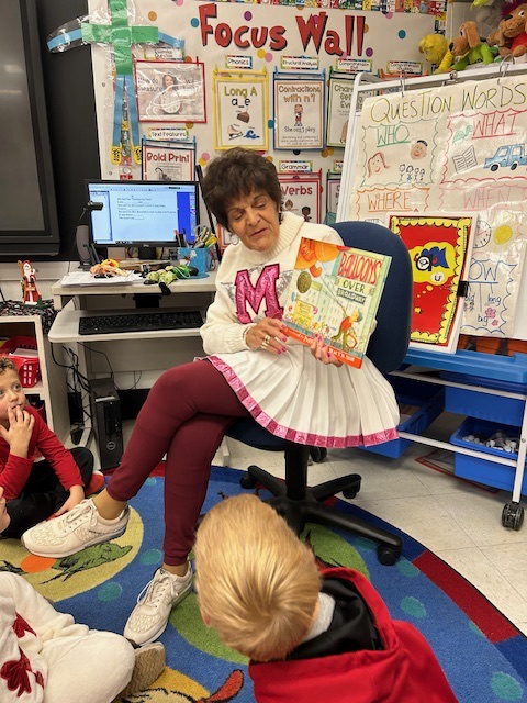 balloons over broadway