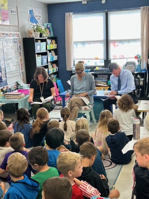 1ST GRADE POPCORN WITH THE PRINCIPALS