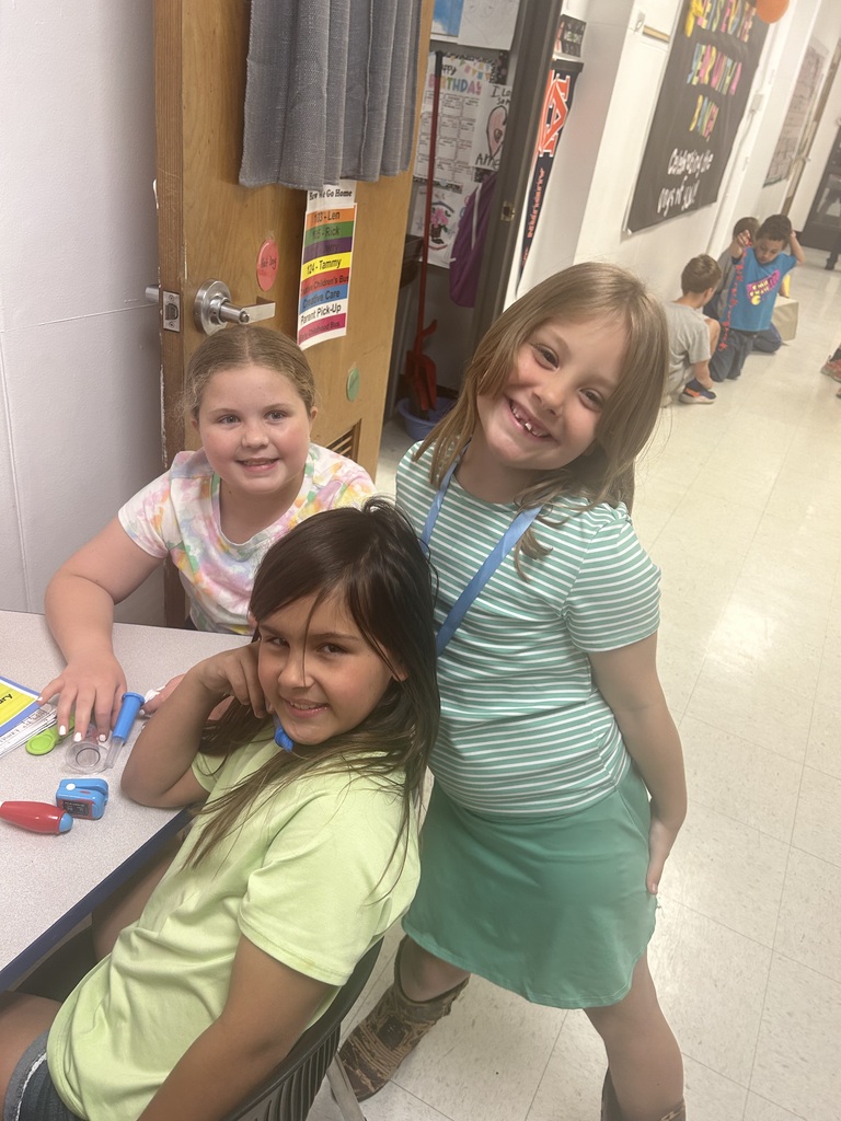 1st and 4th grade buddies - kapp and barschak