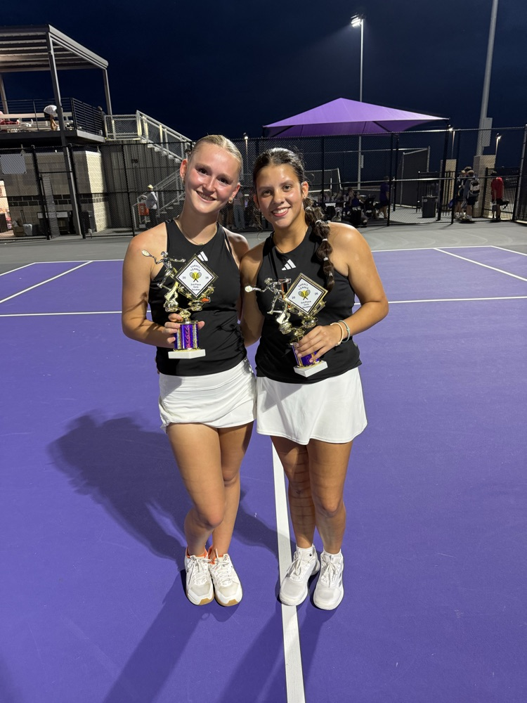 Kayla Sunderman and Emeline Gutierrez 