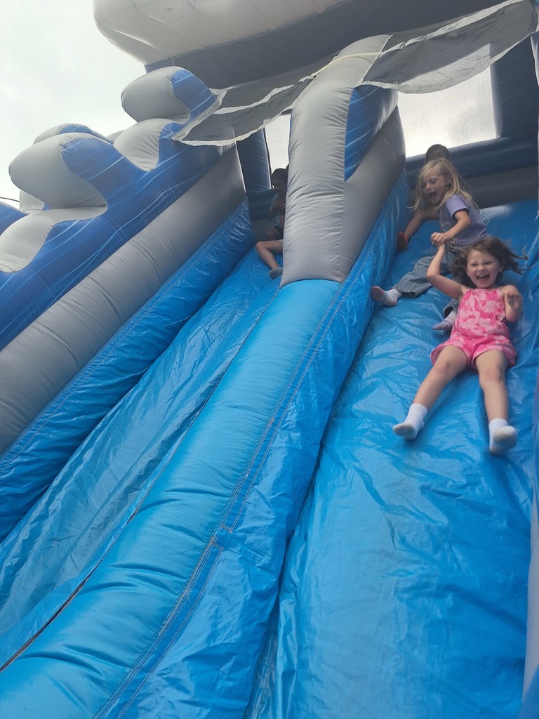 Pre-K & K end of year field trip