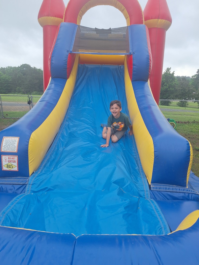 Pre-K & K end of year field trip